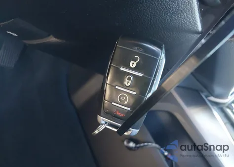 2021 Ram 1500 Big Horn 4X4 6'4 Box z USA, uszkodzony, nr VIN 1C6SRFMT9MN572920